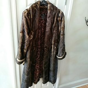Dennis faux fur coat